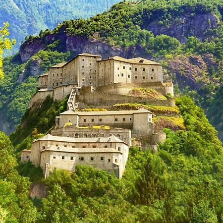 La Lupa Apartment - In The Heart Of Aosta With Car Box 외부 사진