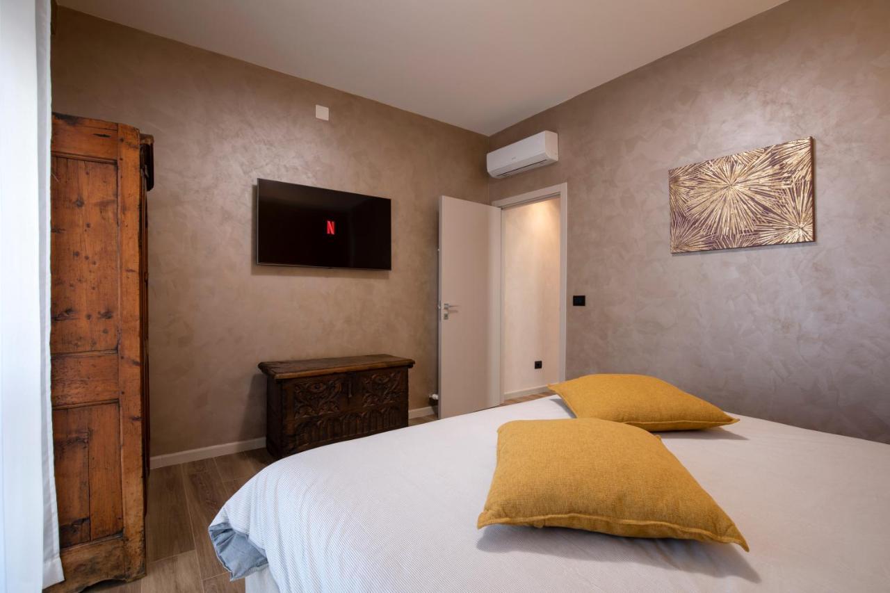 La Lupa Apartment - In The Heart Of Aosta With Car Box 외부 사진